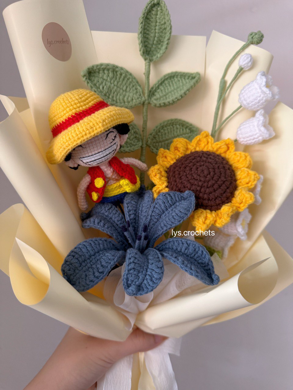 Straw Hat Breeze